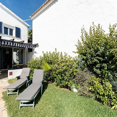 Сasa de vacaciones Beachfront In *